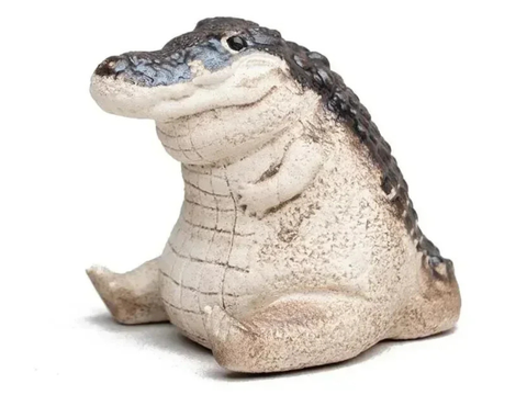 Krokodyl, figurka herbaciana, żywica, 4x5x3 cm