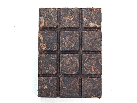 Shu Pu Erh Czekolada z Menghai, 100 gr., AA, 2025